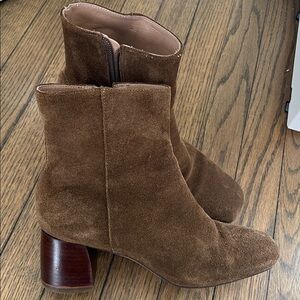 Minelli Tan Suede Ankle Booties